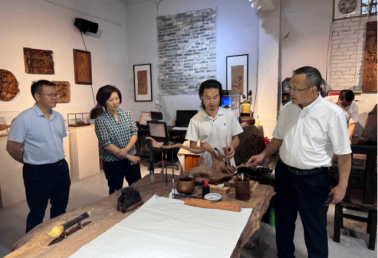 广西自治区农业农村厅领导到百色市开展乡村人才和定点帮扶工作调研